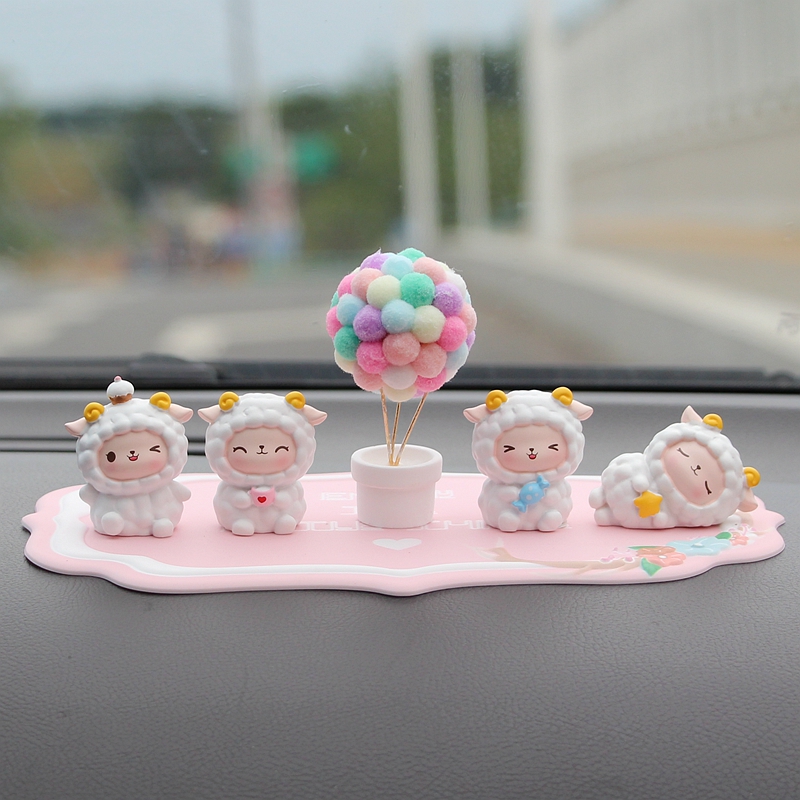 创意汽车装饰摆件可爱小羊中控台副驾驶女神款车内饰车载车上用品