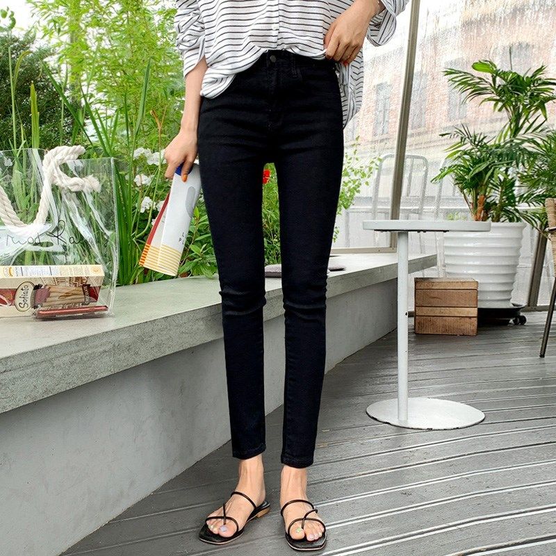黑色小脚牛仔裤女修身显瘦九分2024秋冬加绒高腰紧身打底铅笔长裤
