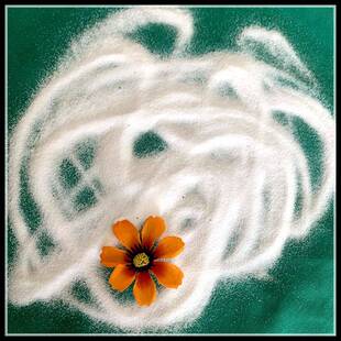 供应白沙儿童娱乐石砂真石漆墙面白沙子729喷砂铸造英砂造景白沙