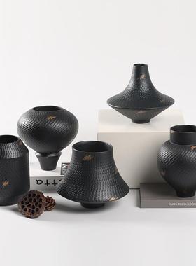 陶新中式花创VKN意飞碟黑色花瓶摆件民宿客玄关餐桌厅桌面插瓷花