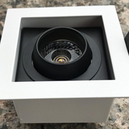 新款牛眼豆胆灯单头两头三头格栅灯成品外壳套件