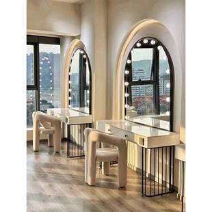 影楼工作室用化妆桌梳妆台感轻奢美容院带灯彩妆镜子专业定制