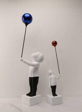 现代极简轻奢树品脂气球人物厅摆件样板房摆客茶几玄关0342家居装