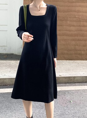 黑色方领收腰显瘦针织连衣裙女春秋内搭打底裙过膝长裙子a字长款