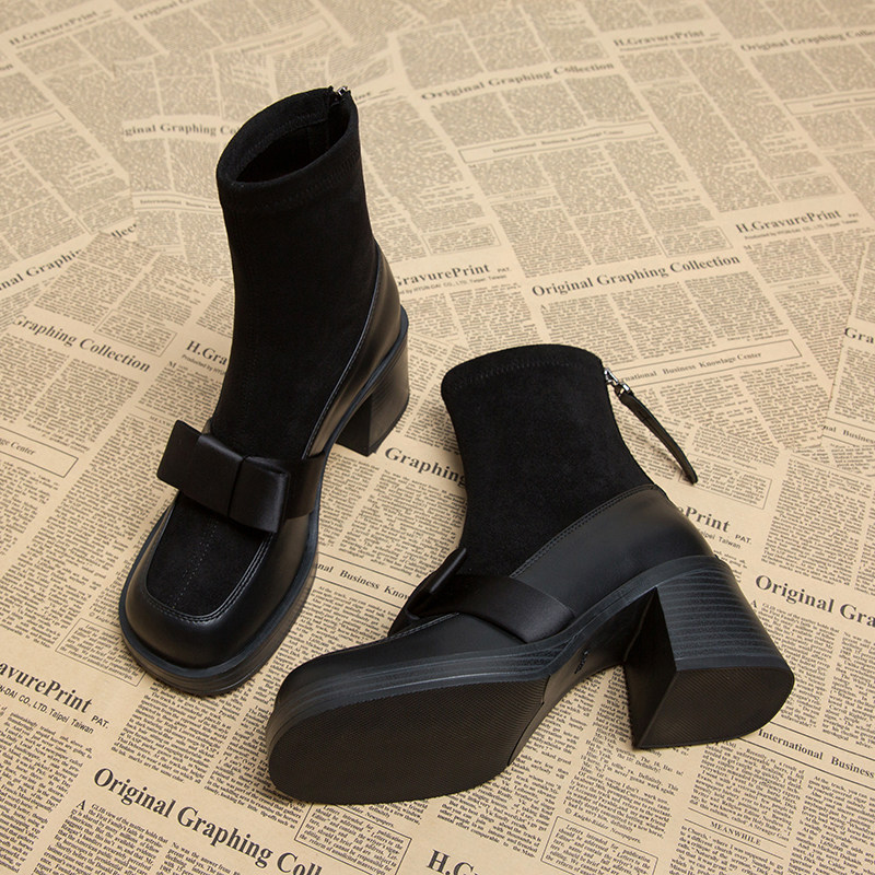 粗跟覆古洋派小短靴女2025新款秋冬款高跟女鞋小个子配裙子马丁靴