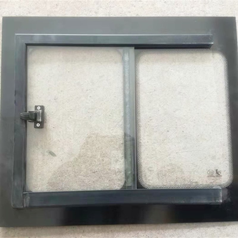 三轮电动车玻璃配件半封闭电动车钢化玻璃侧门玻璃推拉一体门玻璃