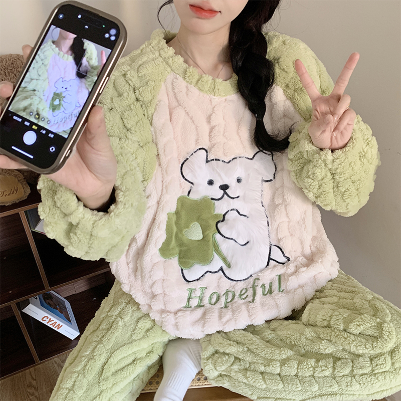 珊瑚绒长袖长裤睡衣套装