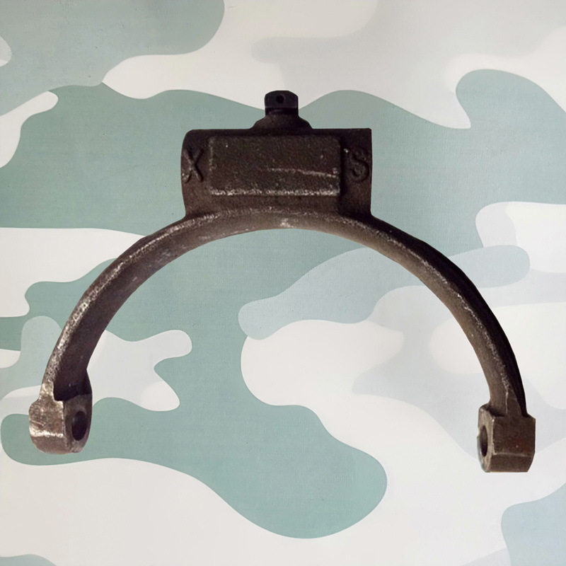 东风245/EQ2100E6D/EQ2102军车配件分动箱高低档换挡叉1800E-022