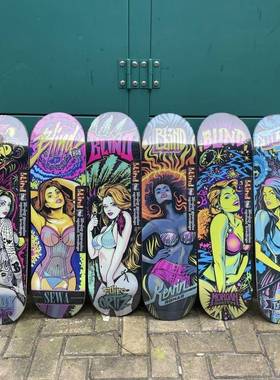 BLIND双翘四轮滑板车7层加拿大枫木男女儿童弹性板面多尺寸8.0宽