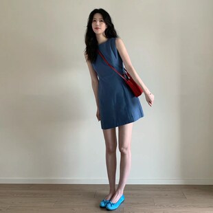 高级感蓝色背心连衣裙女夏季新款简约风小个子无袖设计感显瘦短裙