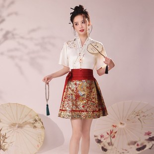 2025新款红色织金马面裙套装春夏短款小个子显瘦上衣搭配百褶短裙