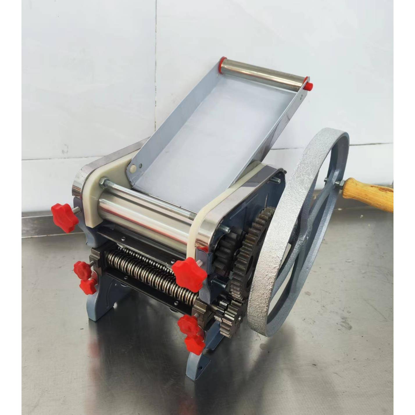 新款不锈家钢用小型手摇擀面条制机UVL压面机轧多功能饺子皮机面