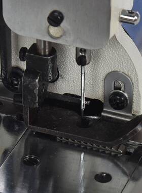 锁边边机贝形装锁饰边机毛毯袖口领57640口双贝壳饰包缝机面羊绒