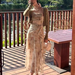 2024秋季晕染花网纱开叉吊带连衣裙甜美气质两件套+配针织小开衫