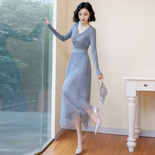 v领针织连衣裙显瘦毛衣女秋装长裙子2021新款打底长款百褶网纱裙