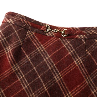 影系~圣诞新年红色穿搭格子半身裙女2024新款中长款高腰显瘦a字裙