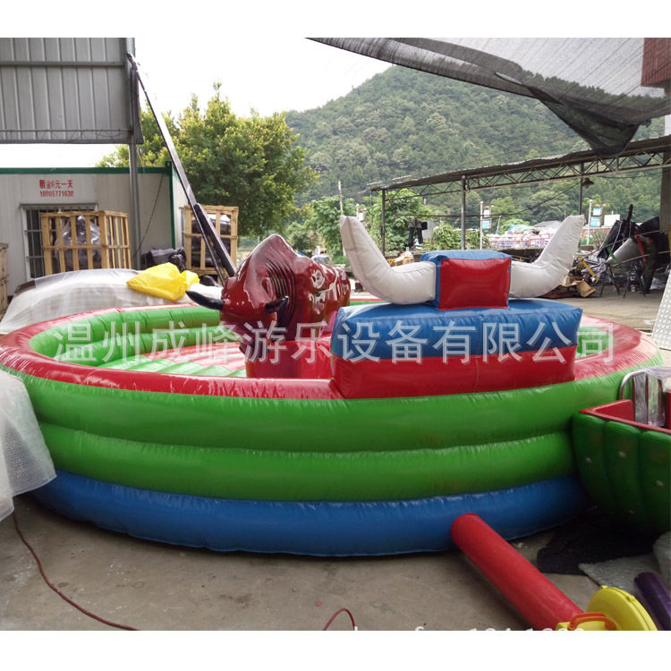 户外广场网红西班牙摇摆斗牛机