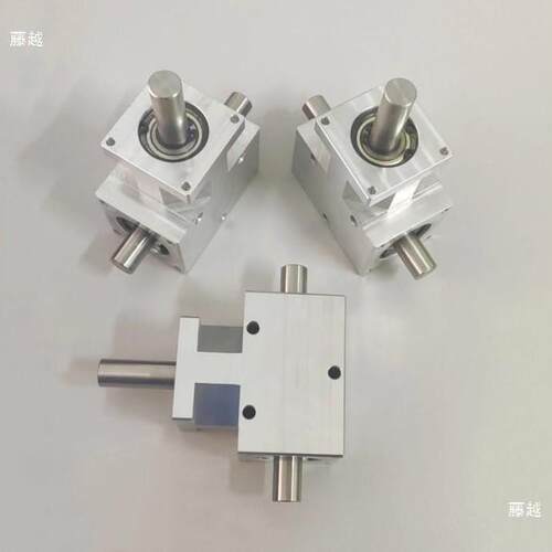 147小型转齿器差90度角1：1螺旋伞轮轴12mm同向双输出轴速总成齿