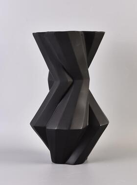 现代简约折线纹大花瓶黑白树刺树脂花民宿叶-酒店器样板房简约摆