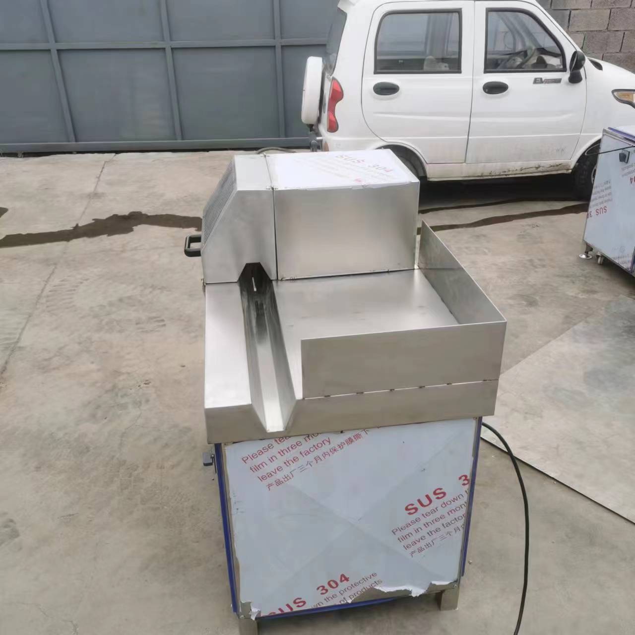 全自动猪蹄圆盘刀劈半机连续式肉类分割猪脚用劈半机