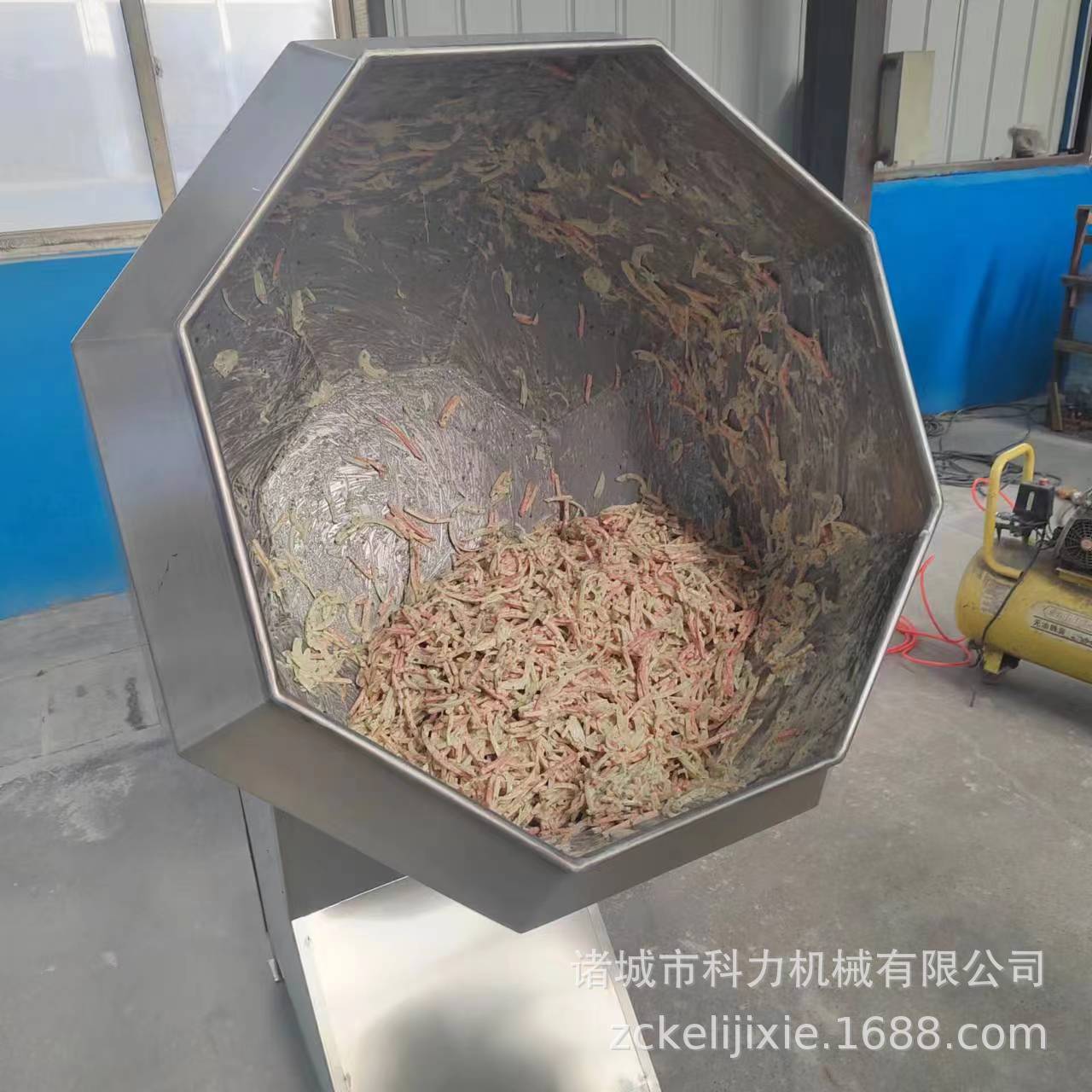 酒鬼花生拌料机 麻辣鱼拌料机 五香花生八角拌料机 厂家供应