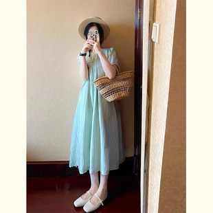高级感浅绿色肌理感连衣裙女2023夏季新款小个子宽褶系带短袖长裙
