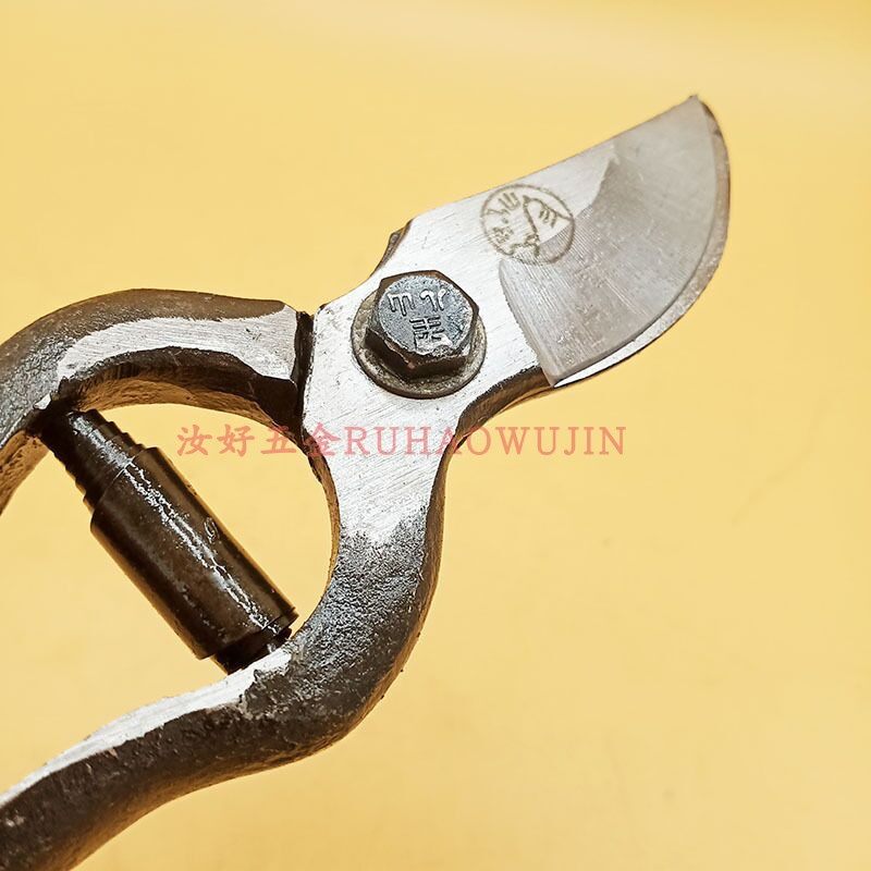老式望儿山修枝剪一体成型园艺剪刀省力果树剪粗枝剪弹簧枝剪包邮
