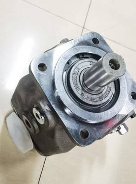 力士乐柱塞泵A10VS018DFR1/31R-PPA12N00