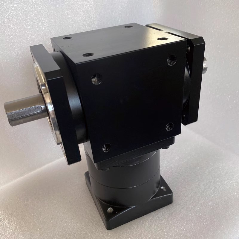 行星减速机T型双输出轴承载能力高传动精准传动效率高传动速比大