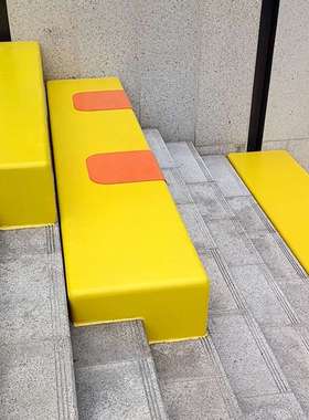 玻璃钢景观坐凳座椅 户外步行街阶梯坐凳 黄色玻钢椅子 商场坐凳