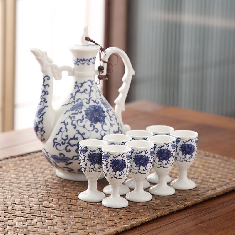 青花白酒杯套装家用景德镇陶瓷中式仿古酒具酒壶家用小酒盅分酒器