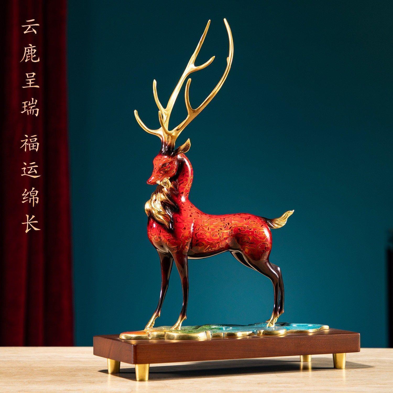 云鹿呈瑞大漆鹿铜摆件客