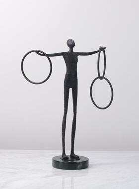 现代轻奢铸铁人黑色大YLZ理石雕塑关摆物件酒店玄样板房间饰软装