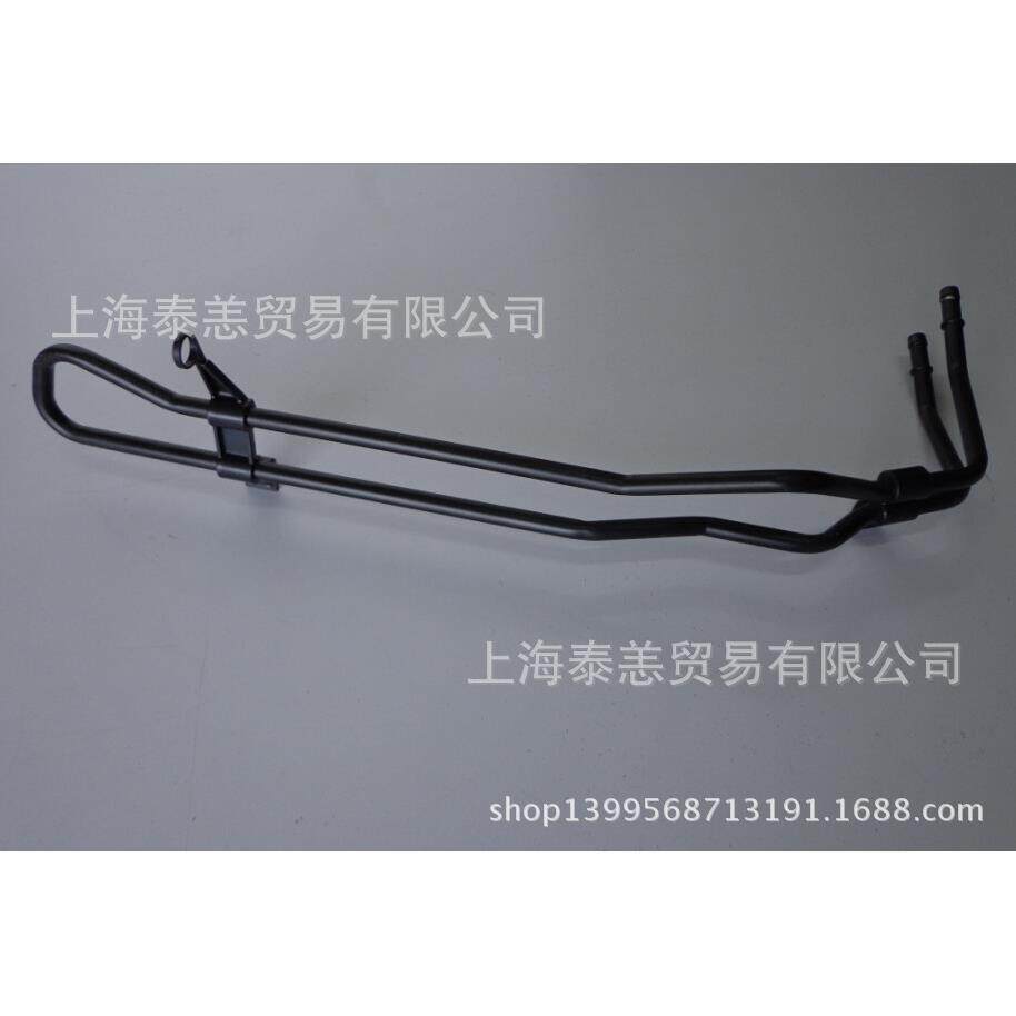 帕萨特B5转向助力泵散热油管冷却油管8D0422885K
