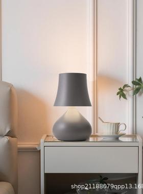 护全光床谱法式NNO触摸充电便携式灯头眼卧室小灯氛围台灯出口