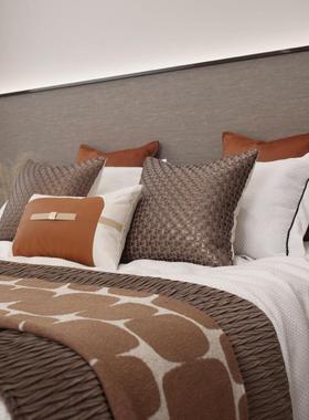 轻奢代酒店民宿多发件套PU床手工编织沙现抱枕QOB软装样板间靠垫