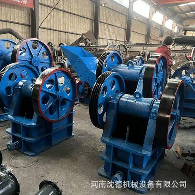 带轮子200*300颚式sd10324破碎机油置两层振碎动筛13马力配柴机破