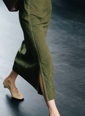 深绿色衬衫高腰裙套装2025秋季新款法式覆古优雅两件套