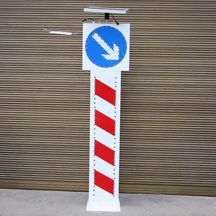 LED交通太阳能警示柱道路安全指示灯箭头式路口爆闪灯岔口信号灯