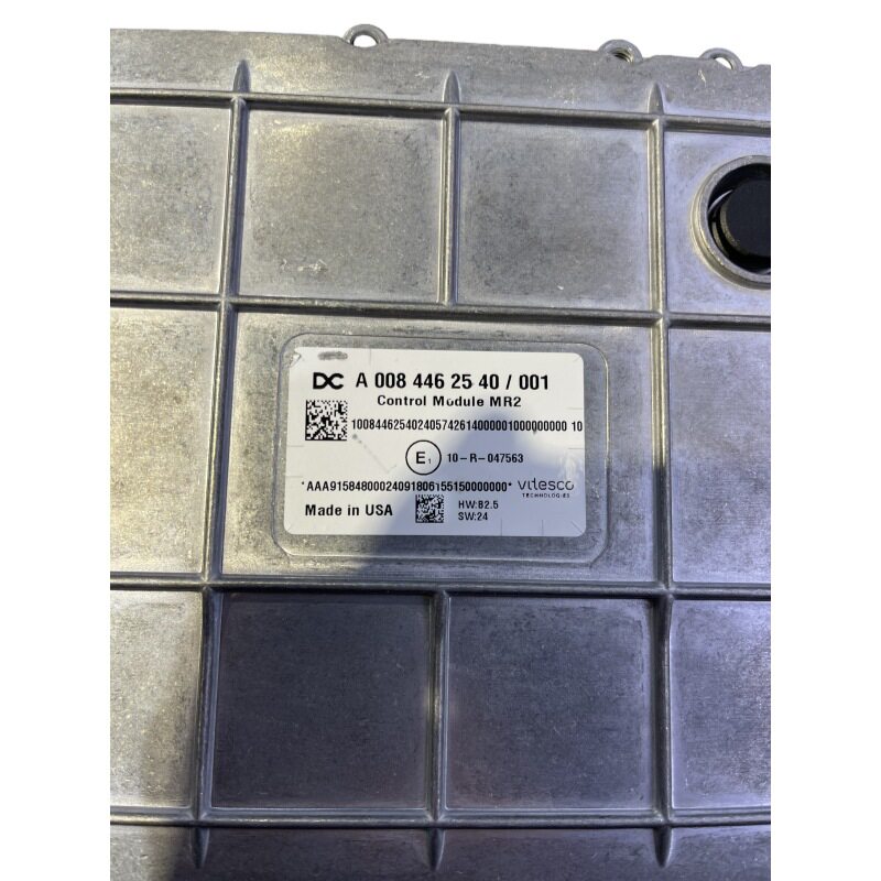 适用于奔驰重卡发动机电脑板 ECU A0084462540