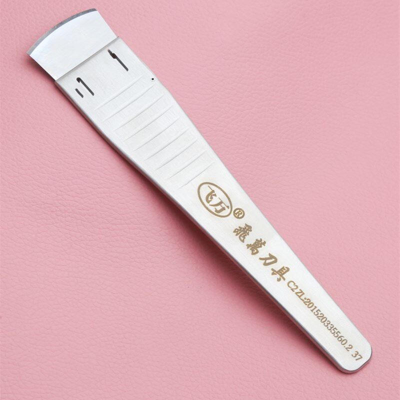 飞万一次性修脚刀架刀片套装专业技师用足浴去死皮老茧修指甲刀片