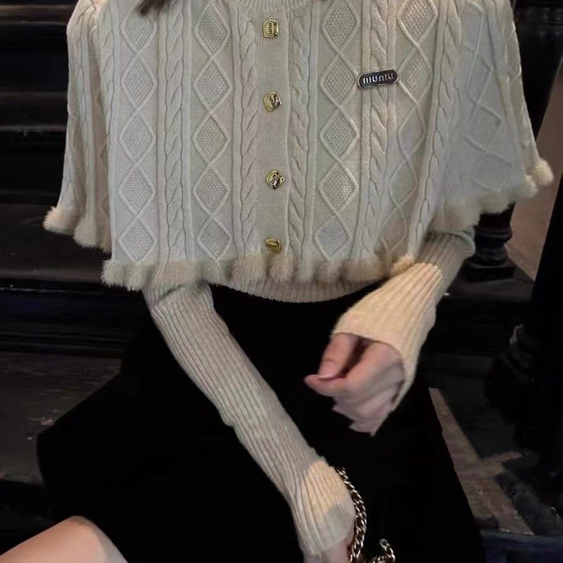 流苏斗篷披肩毛衣女2024秋冬复古高级感针织罩衫打底上衣两件套装