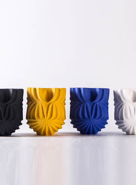 北欧简约家居蓝色黄色陶瓷花瓶摆件样板房间客厅餐桌卧室黑白花器