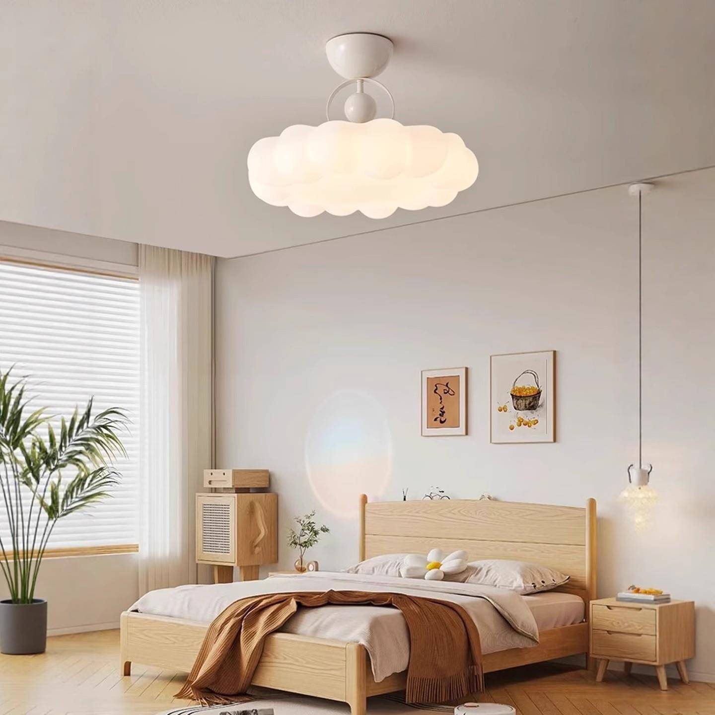 卧室吊灯吸顶灯全光谱护眼房间灯温馨创意个性2025新款奶油风灯具