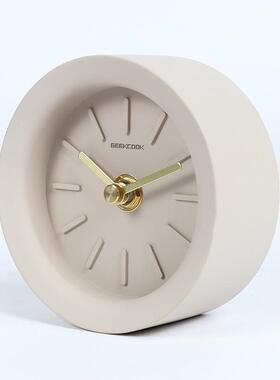简约工业风桌面时钟座钟：小代GK170003砼清水水泥外壳黄铜铜指针