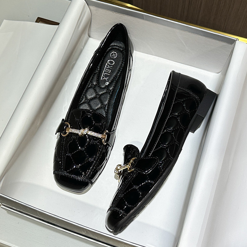 平底鞋2024新款春季大码底漆皮水钻单鞋豆豆鞋软底黑色工作鞋女秋,女鞋,乐福鞋（豆豆鞋）,淘宝优惠券,粉丝福利购,淘宝优惠卷