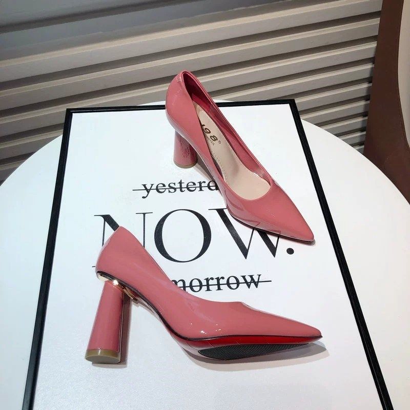 法式少女高跟鞋2025新款网红气质尖头漆皮浅口粗跟单鞋百搭工作鞋,女鞋,浅口单鞋,淘宝优惠券,粉丝福利购,淘宝优惠卷