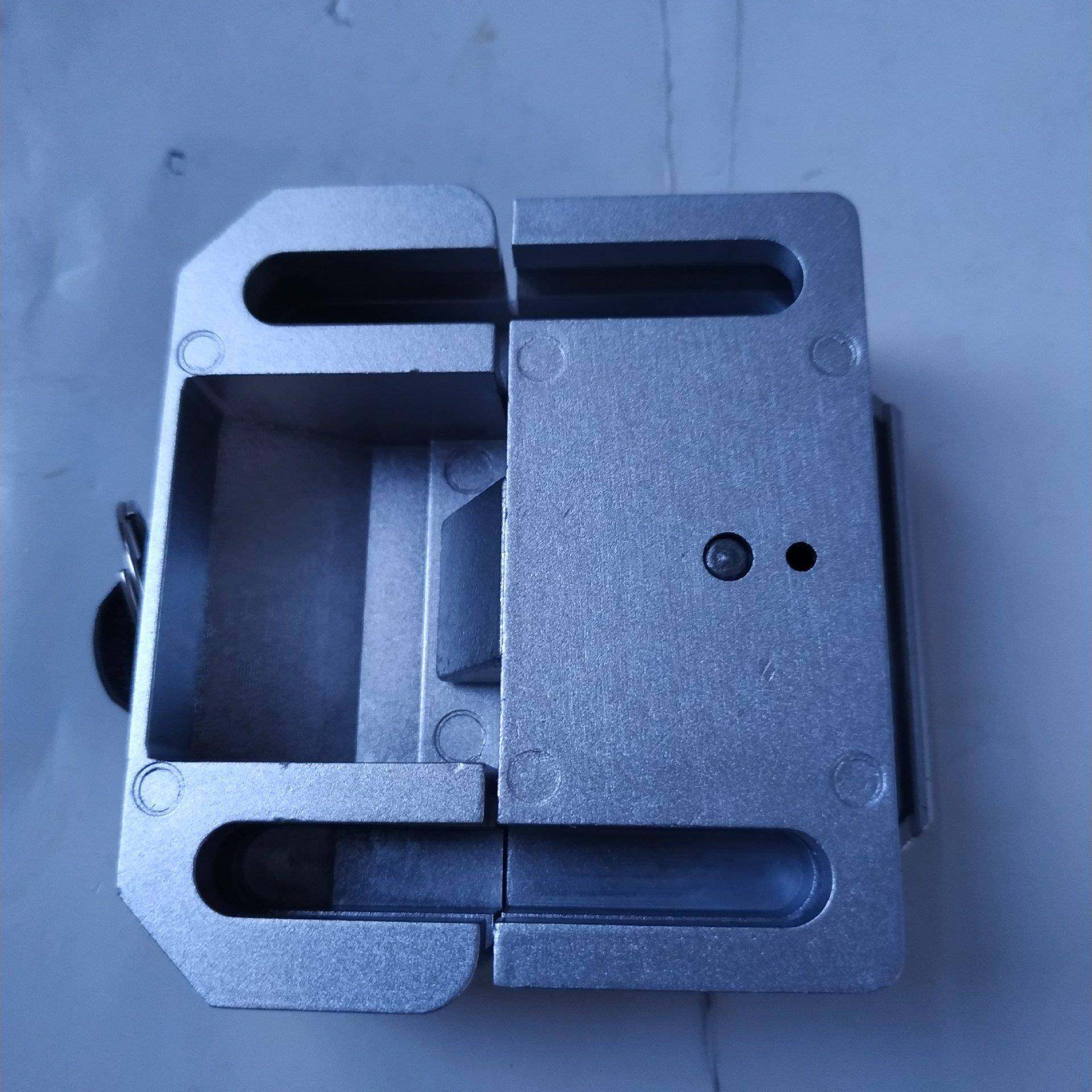 现MS880黑货铝型材碰撞门锁拉推碰锁自动关闭加材厚门锁通用门铝