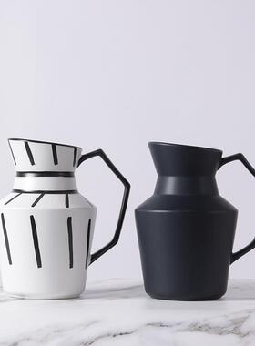 黑白条纹OPU陶瓷瓶花器摆家把手水壶奶件壶造型居样板间装饰品用