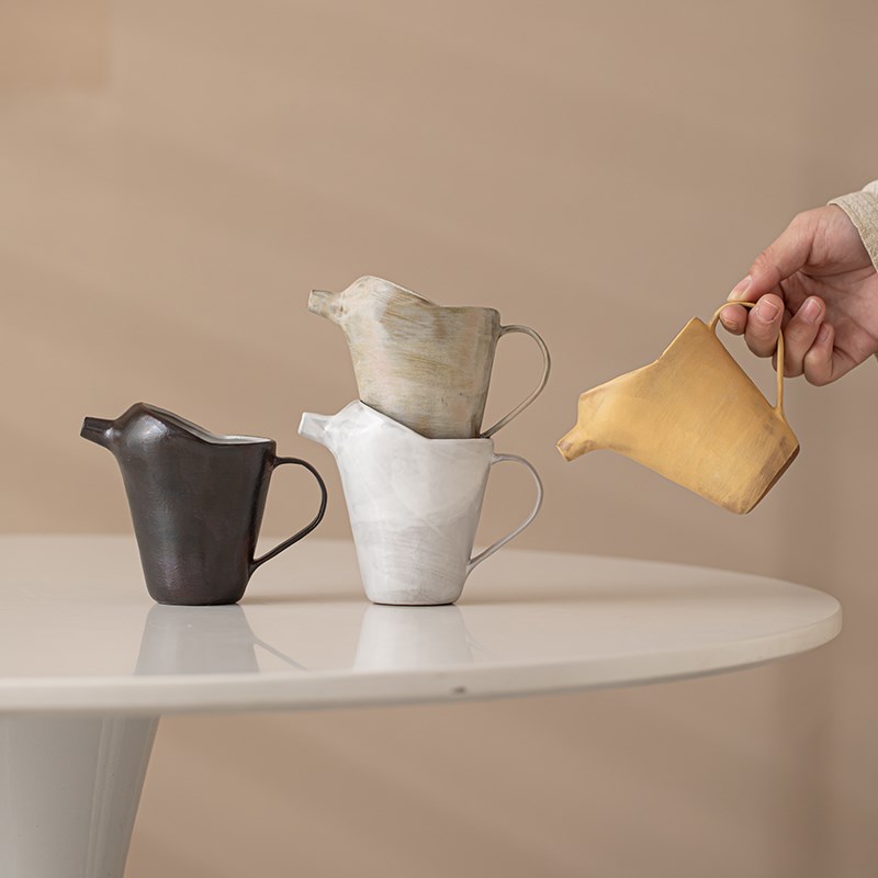 蕴华堂侘寂风粉引手抓公道杯大号陶瓷分茶器家用匀杯公杯功夫茶具